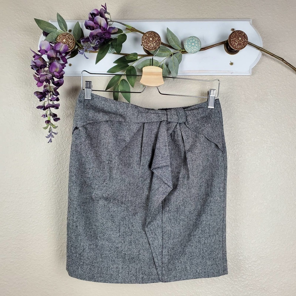 Banana Republic Outlet Bow Accent Mini Skirt